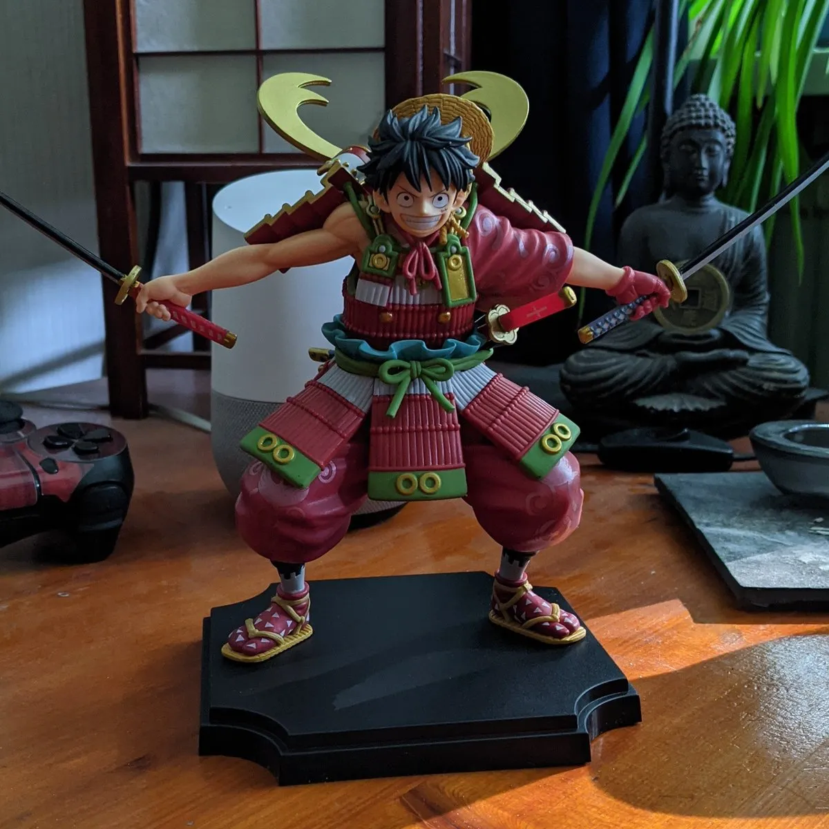 Luffy statue