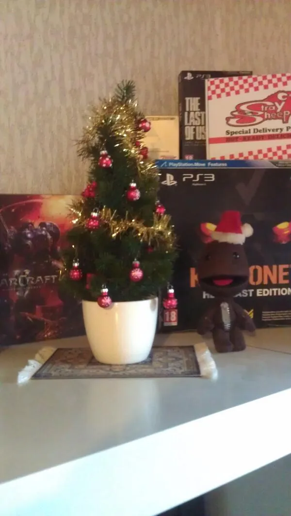 Sackboy with Christmas hat