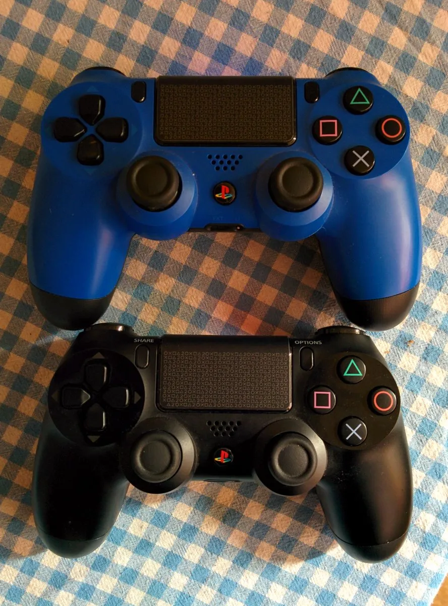 DS4 decals top